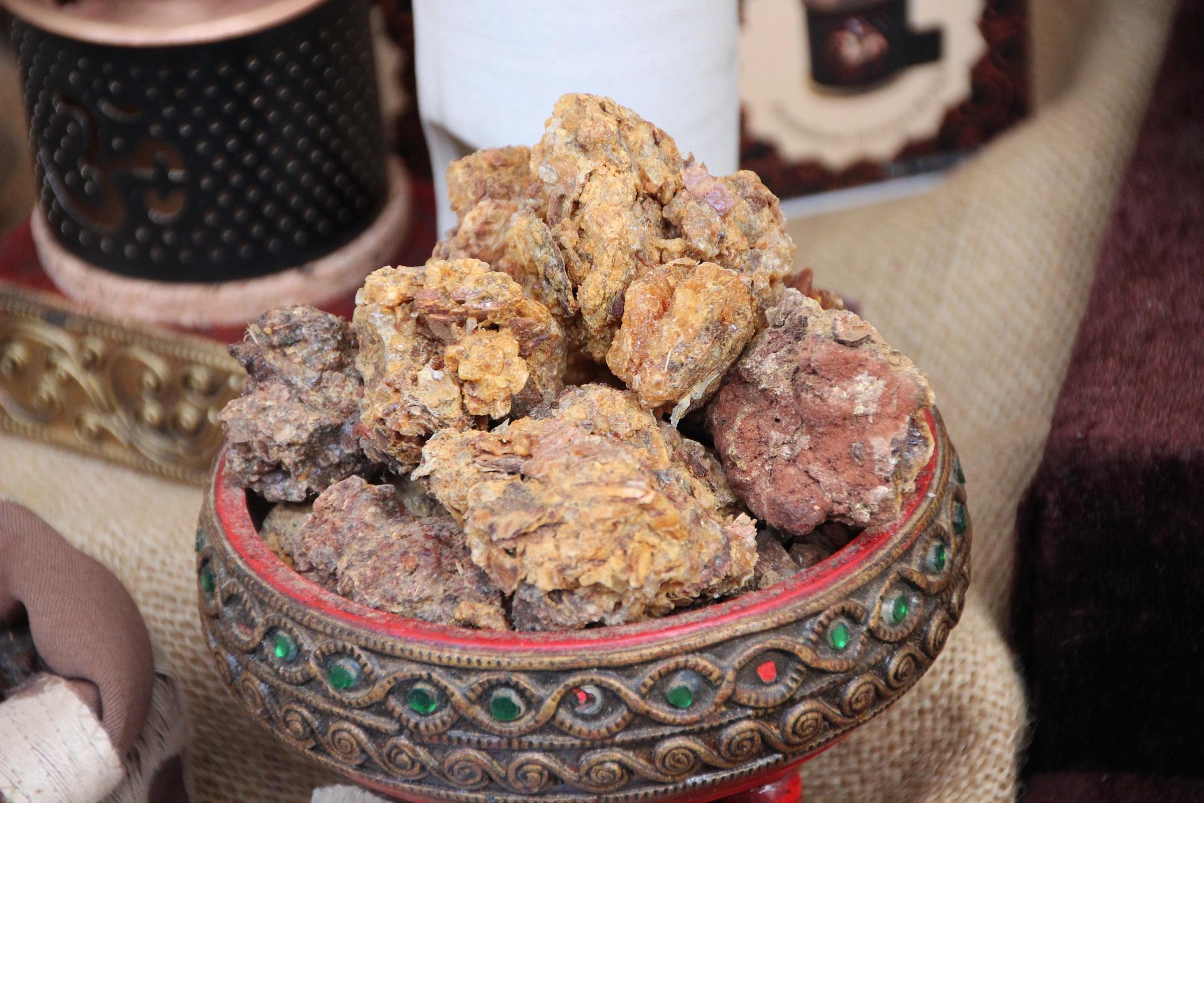 myrrh-2736724_1920a